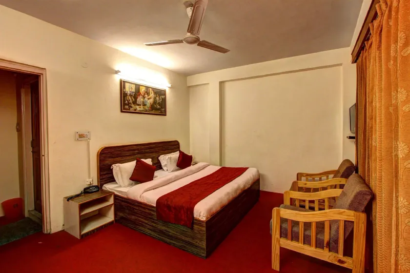 Hotel Monarch Residency - Image 1