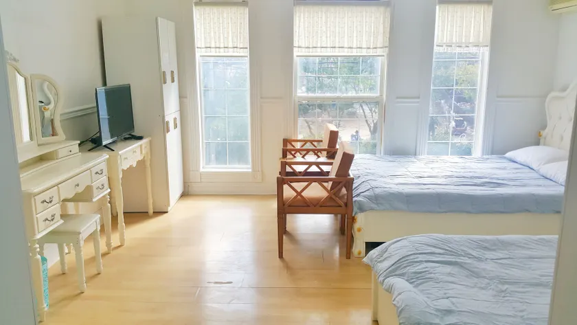 Bella Guesthouse - Image 1