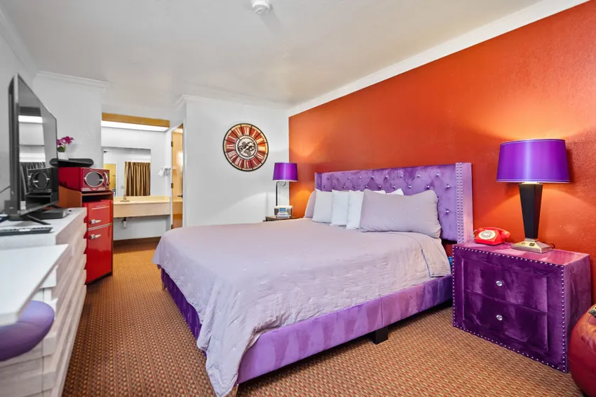 Americana Inn Motel - Image 1