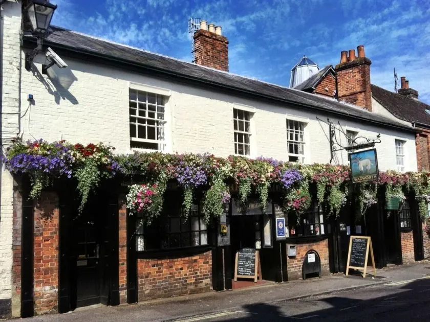 The Lamb Inn - Image 1