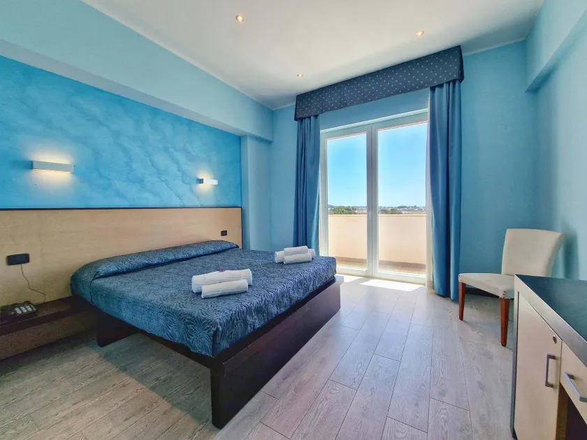 Jonico Hotel - Image 1