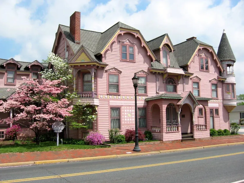 The Towers Bed & Breakfast - Image 1