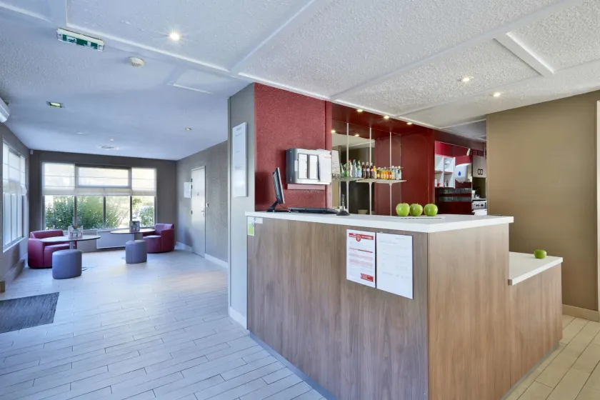 Campanile Lyon Nord - Ecully - Lobby