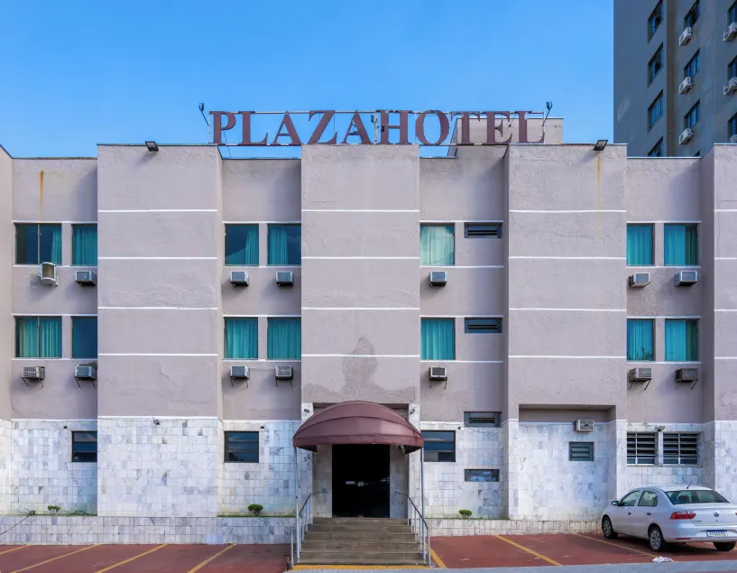 Carlton Express - Antigo Plaza Hotel - Image 1