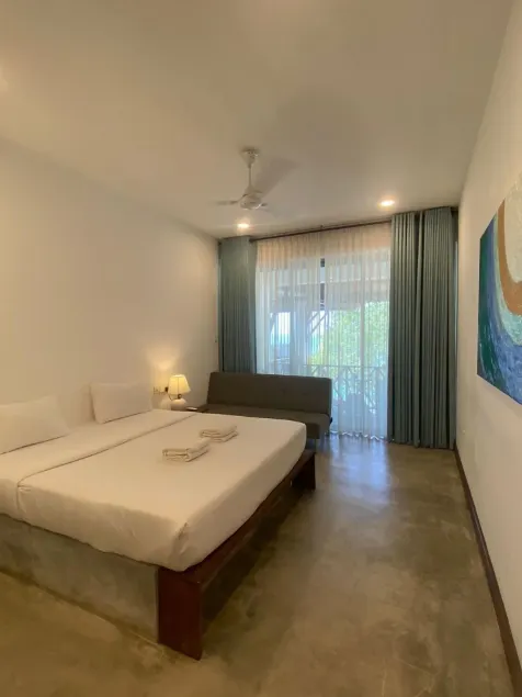 Sun N Sea Hotel - Image 1