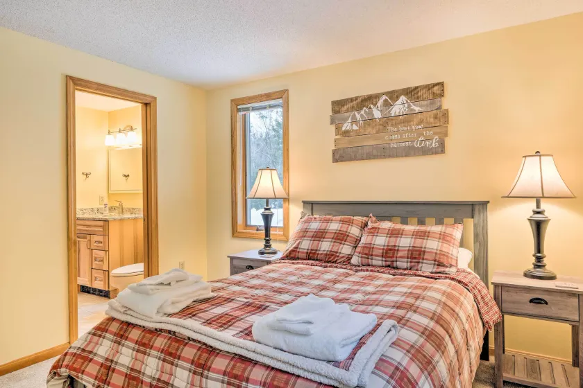Campton Home w/ Mtn Views - Close to the Slopes! - Interiør