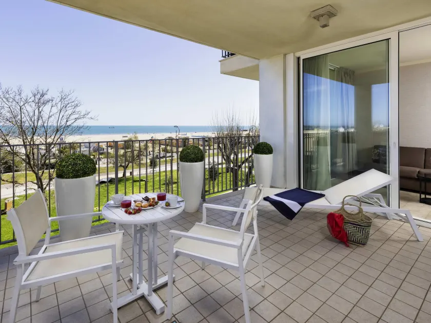 Mercure Rimini Lungomare - Image 1