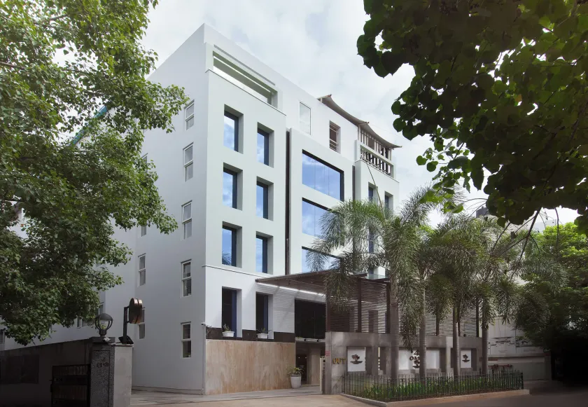 44 Oasis - Image 1