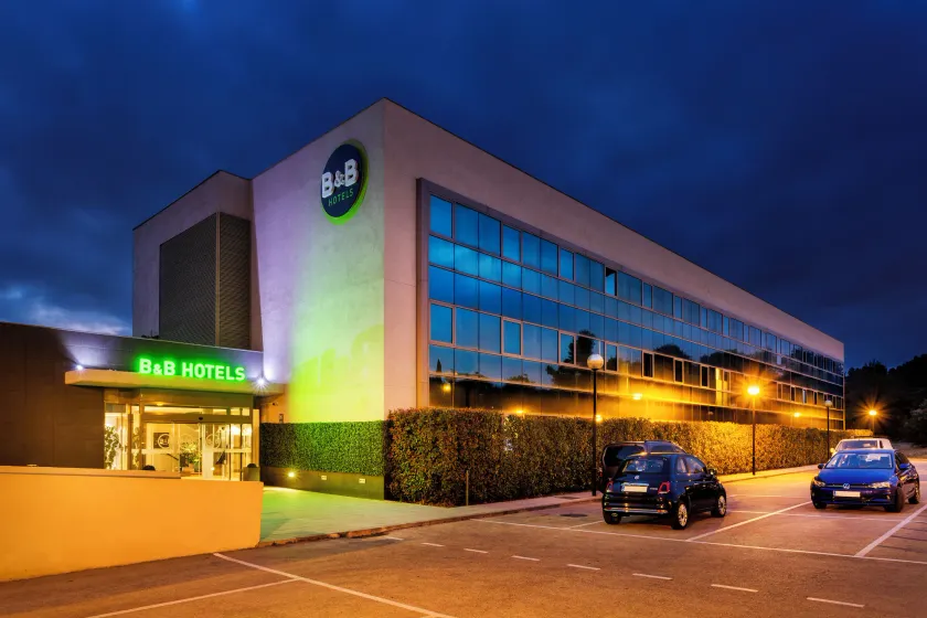 B&B HOTEL Barcelona Sant Cugat - Image 1
