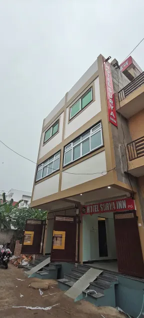 Hotel Surya Inn - Image 1