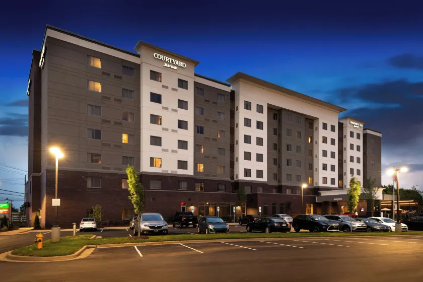 Courtyard by Marriott Charlotte Northlake - Image 1