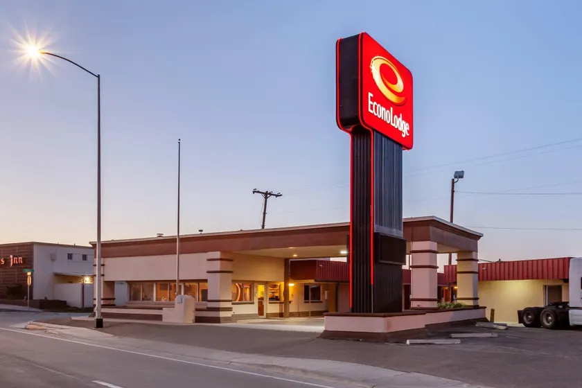 Econo Lodge Clovis - Image 1