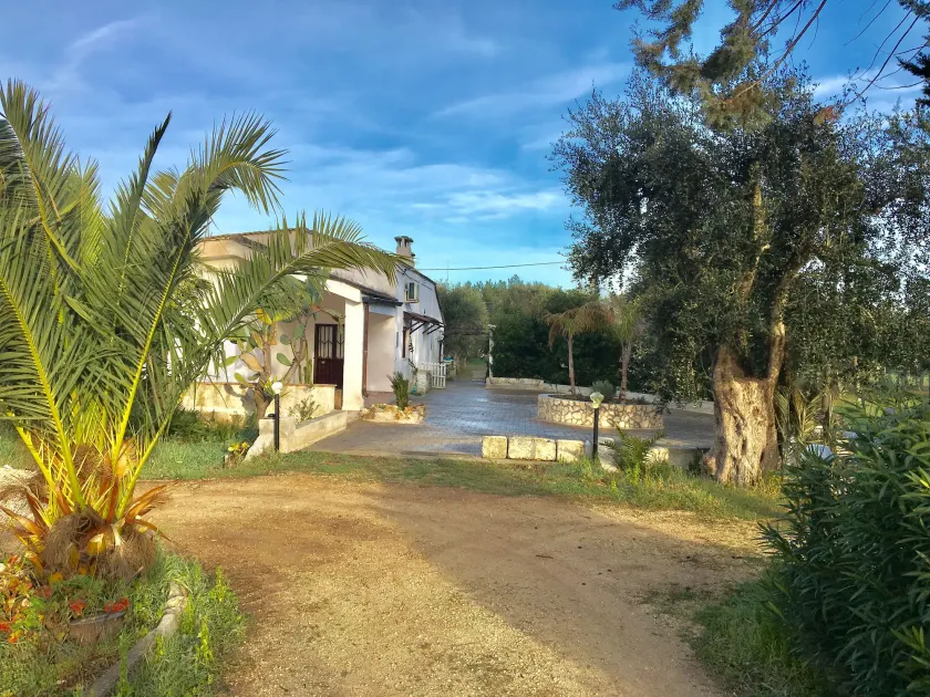 Carbone Country House - Image 1