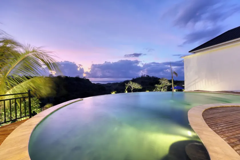 Kelingking Parama Resort - Image 1