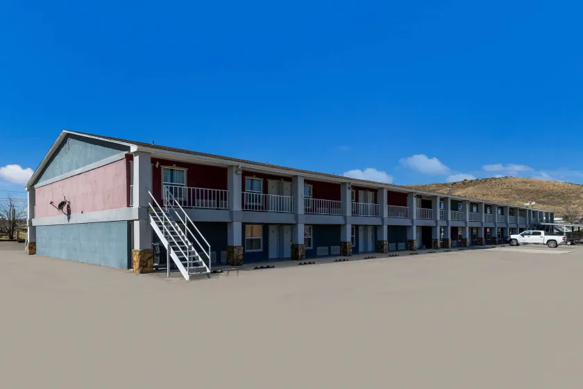Americas Best Value Inn Alpine - Image 1
