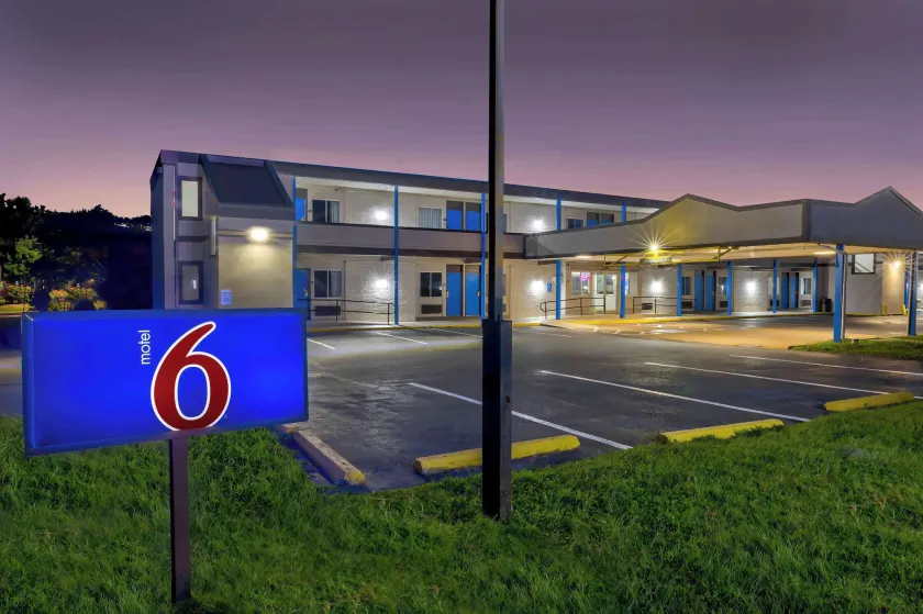 Motel 6 - Harrisburg, PA - Near PA Expo Center  - Image 1