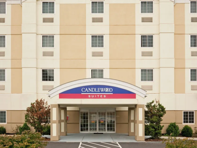 Candlewood Suites-West Springfield by IHG - Image 1