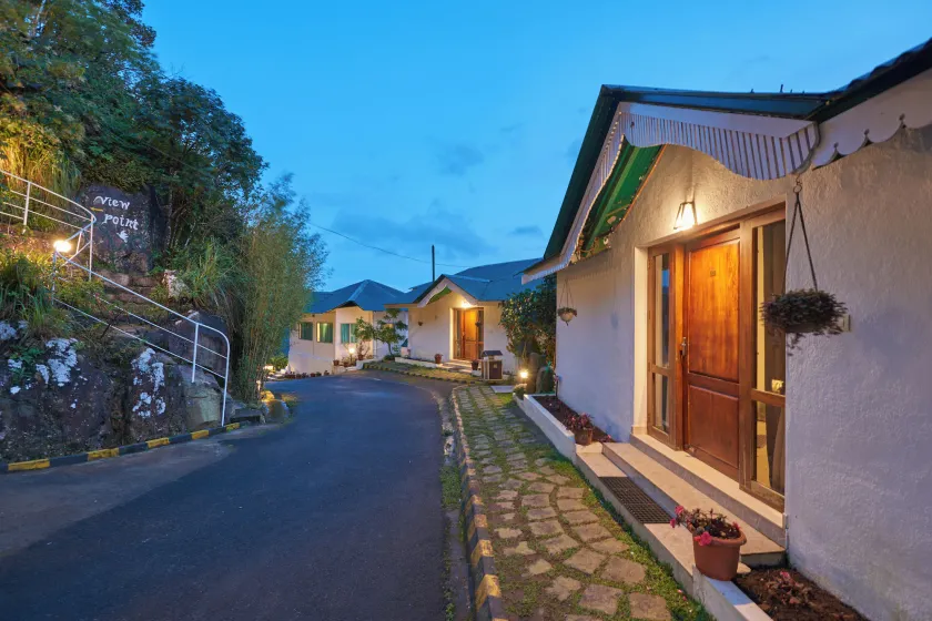 Deshadan Mountain Resort -The highest resort in Munnar - Image 1