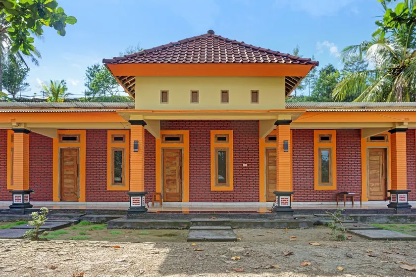 OYO Life 91988 Azka Homestay Klayar - Image 1
