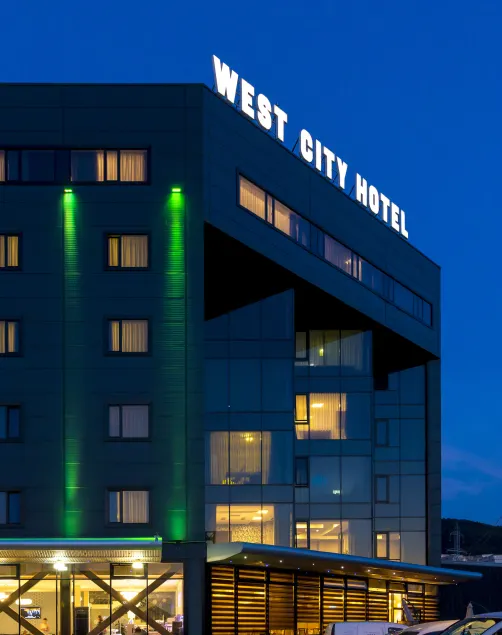 West City Hotel - Image 1