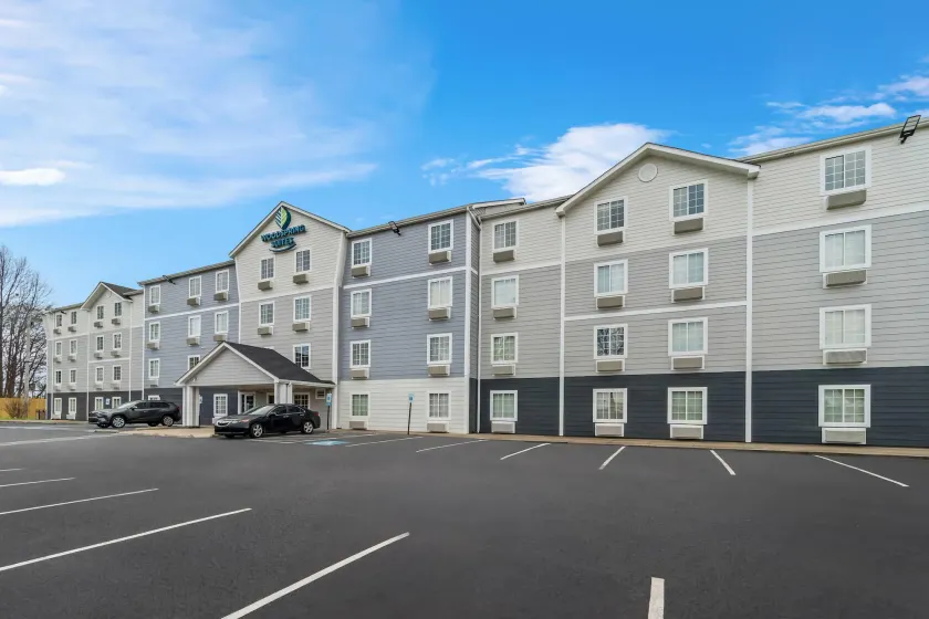 WoodSpring Suites Memphis East I-40 - Image 1