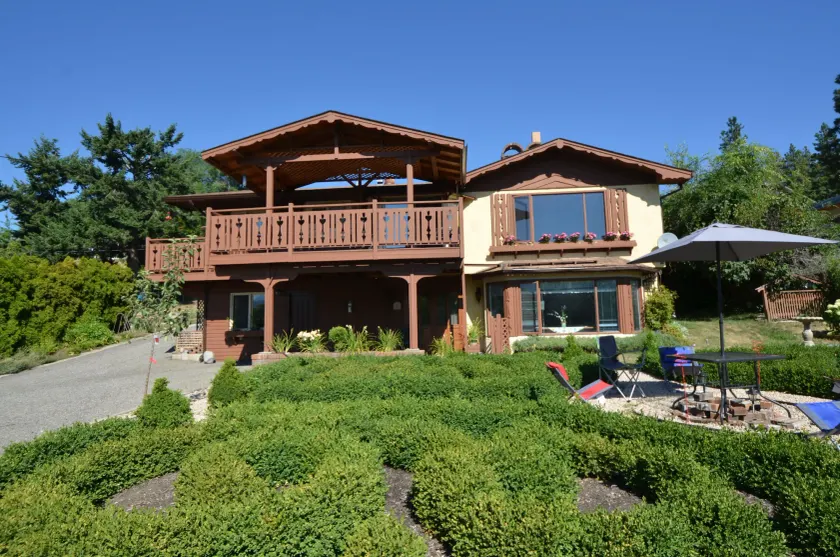 Fairy's Garden Chalet - Image 1