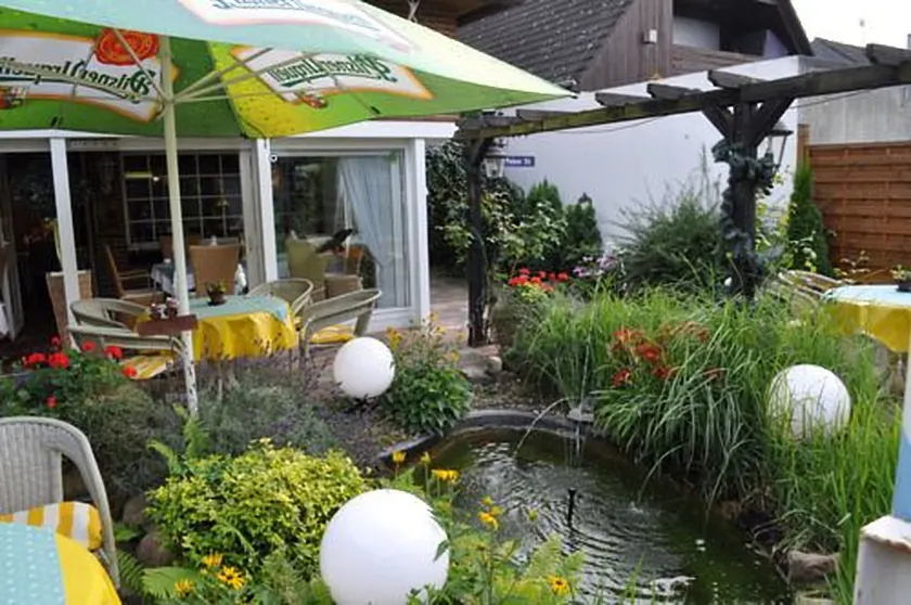 Hotel & Restaurant Bei Hölzchen - Image 1