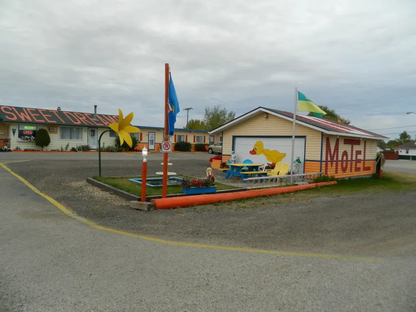 Sweet Dreams Motel - Image 1