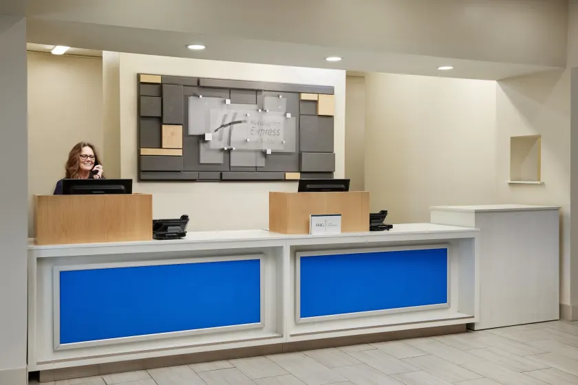 Holiday Inn Express & Suites Bonifay by IHG - Hall