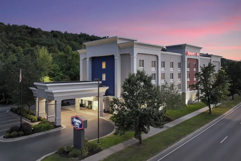 Hampton Inn Ithaca - Image 1