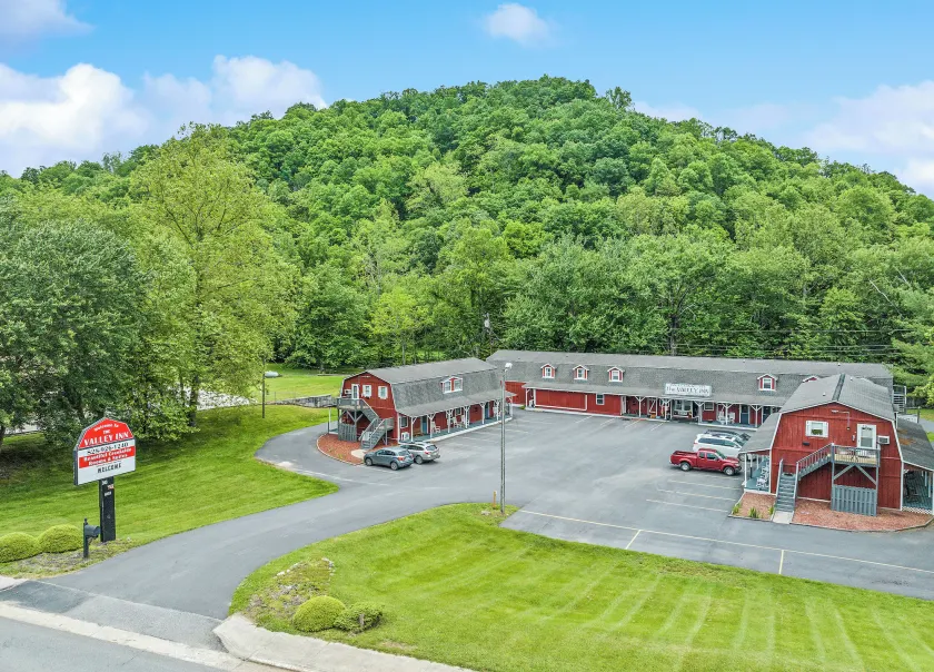 The Valley Inn - Image 1
