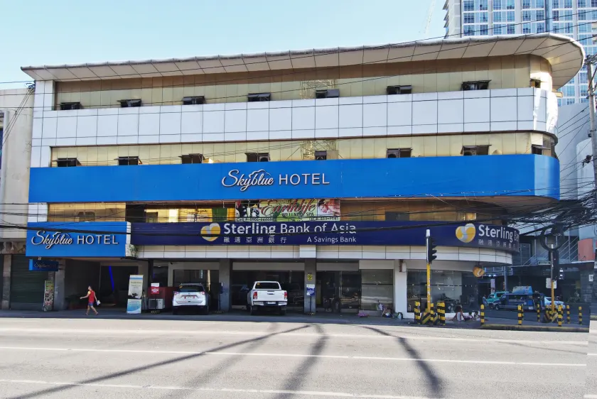 Skyblue Hotel - Image 1