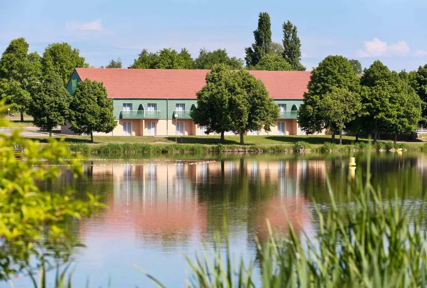 ibis Styles Bourbon Lancy - Image 1