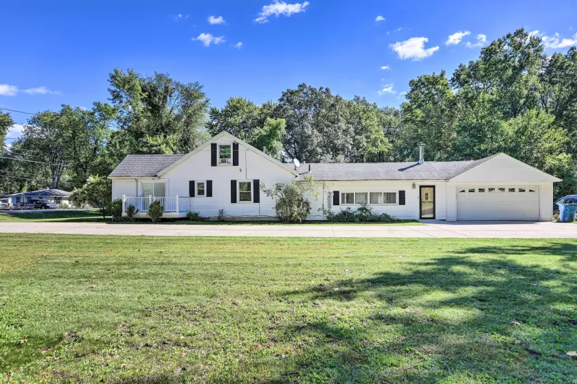 Peaceful Toledo Retreat w/ Spacious Yard! - Interiör