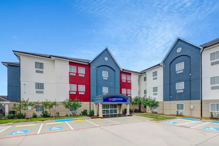 Candlewood Suites Lake Jackson by IHG - Image 1