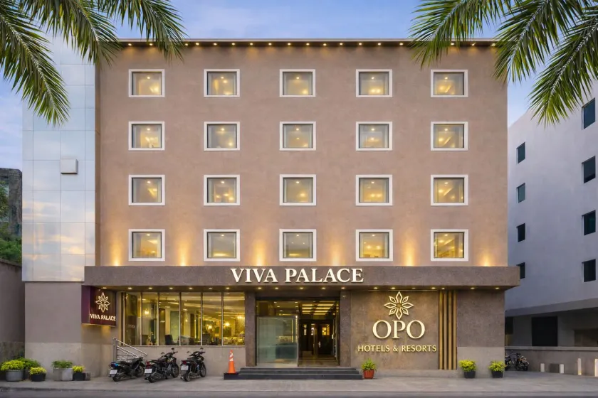Hotel Viva Palace By OPO,Free Airport Pick up & Drop - Image 1