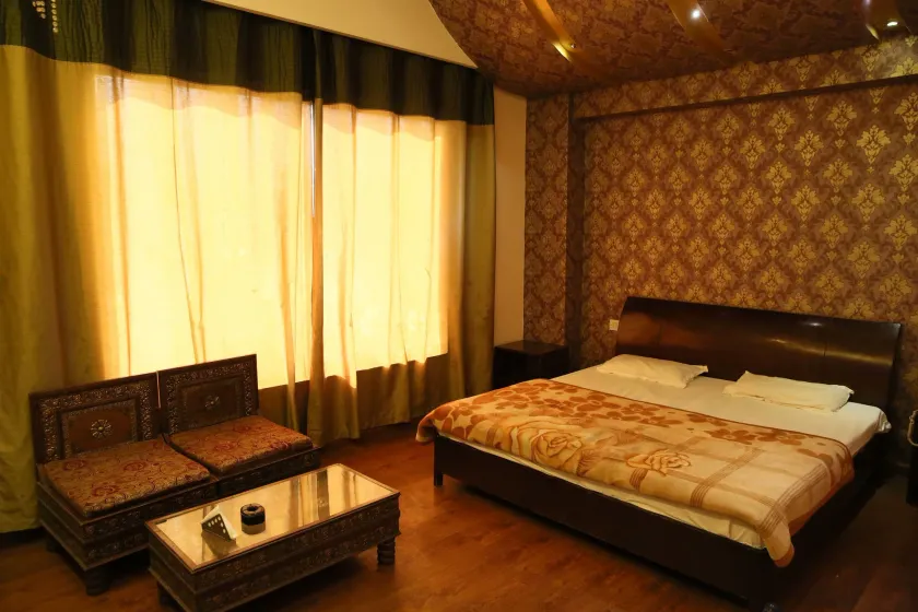 Sydney Grand Hotel & Resort - Image 1
