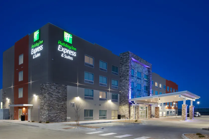 Holiday Inn Express & Suites - Denver NE - Brighton by IHG - Image 1