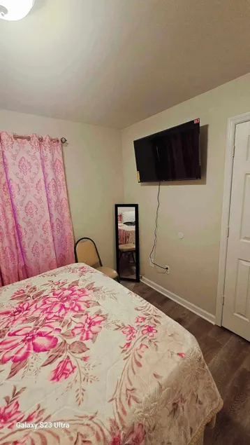 Divine Villa and Resorts 32 Evergreen Ave 1 - Room
