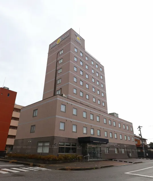 Smile Hotel Takaoka Ekimae - Image 1
