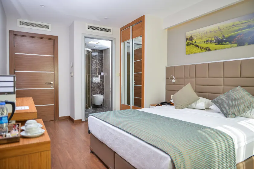 Hakcan Hotel - Image 1