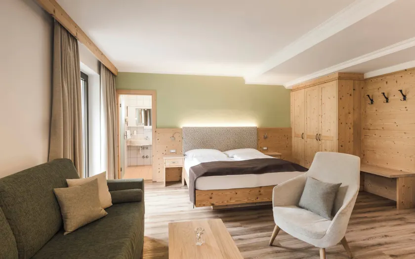 Hotel Karin - Image 1