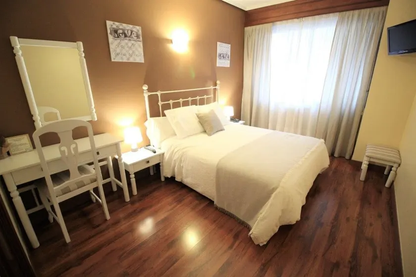 Hotel América Ferrol - Image 1