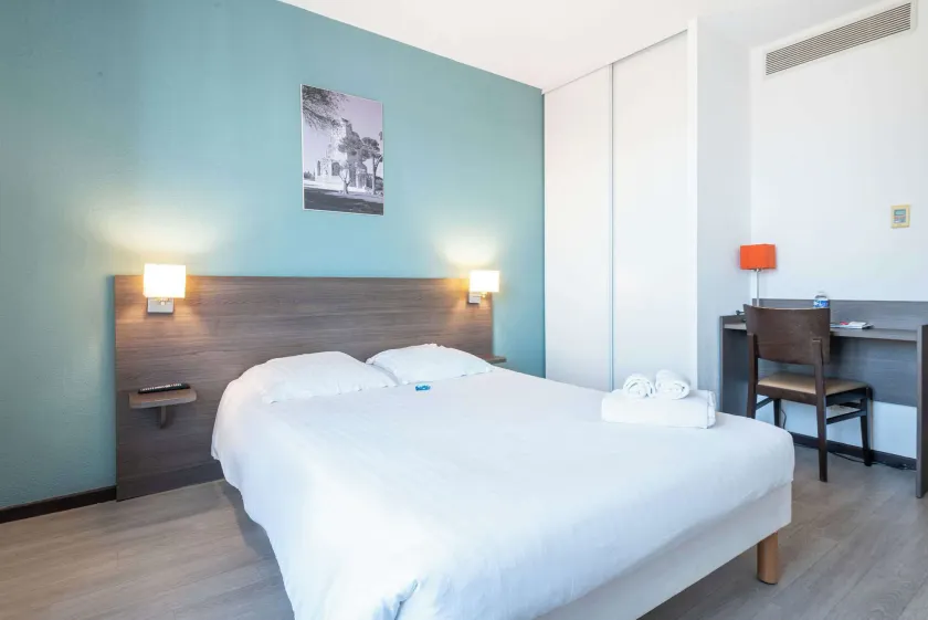 Zenitude Hôtel - Résidences Nîmes Centre - Image 1