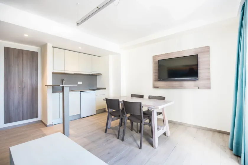 Apartamentos Los Angeles - Image 1