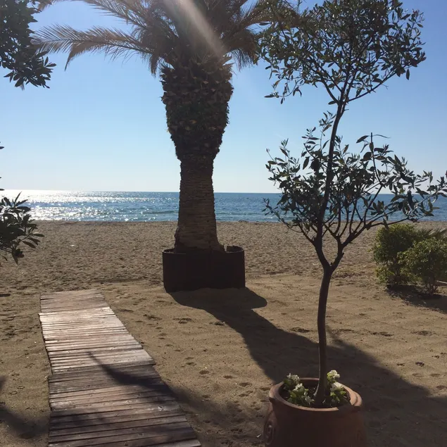 Hotel Avra - Image 1