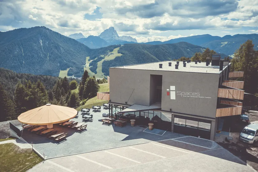 Spaces Hotel - Image 1