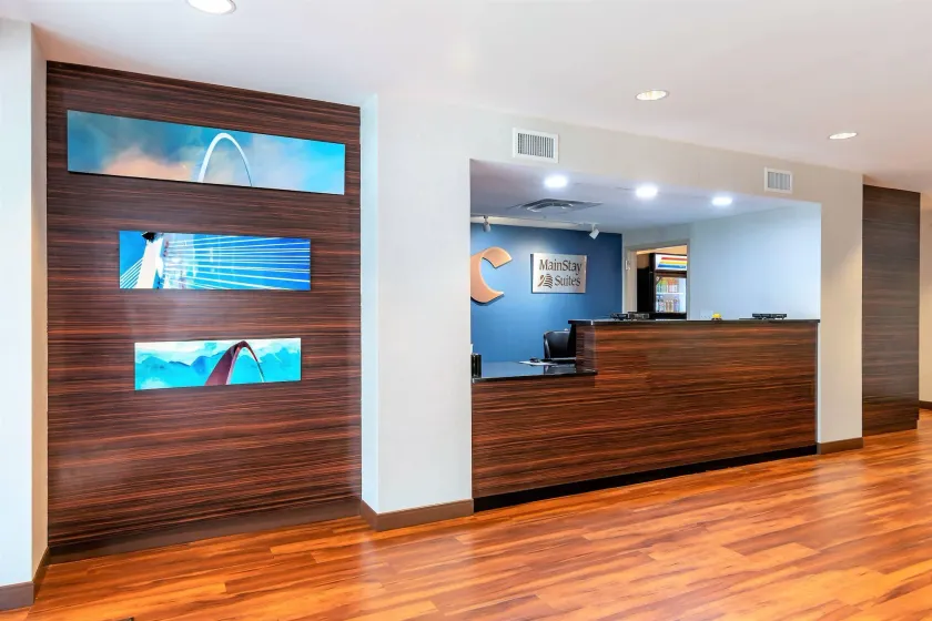 MainStay Suites St Louis Airport - Hall