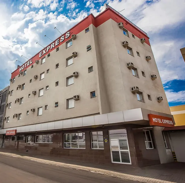 Hotel Express Canoas - Image 1