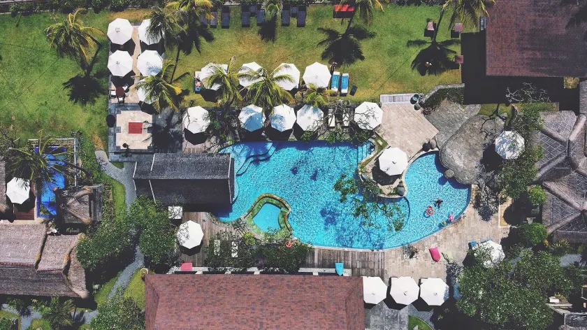 Grand Balisani Suites Hotel - Image 1